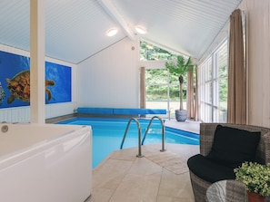 House | Pool