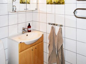House | Bathroom