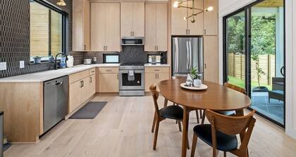 Full Modern Home - Quiet Oasis Close to Downtown w/ Private Yard, 1 Car Garage