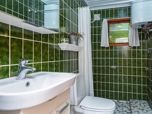 House | Bathroom - 6 Person Holiday Home in Ebeltoft (Ebeltoft)