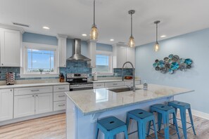 Fridge, microwave, oven, stovetop - Serene Bay View, Steps to Broadkill Beach
Relax and make memories for the books! (Milton)