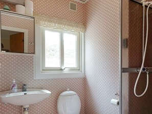 Bathroom - 4 Star Holiday Home in Stromstad (Stromstad)