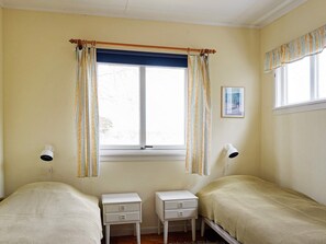 House | 4 bedrooms, individually furnished - 4 Star Holiday Home in Stromstad (Stromstad)