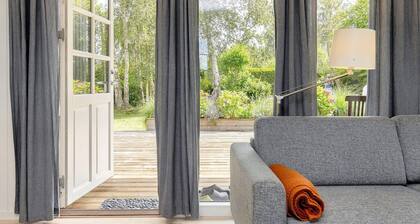 6 Person Holiday Home in Mern-by Traum