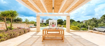 Live a unique experience in these typical trulli with private pool