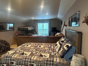 1 bedroom, free WiFi, bed sheets - The Shabin at Cardiff Spur (Pierce)