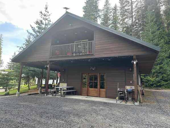 Exterior - The Shabin at Cardiff Spur (Pierce)