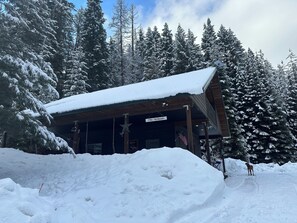 Exterior - The Shabin at Cardiff Spur (Pierce)