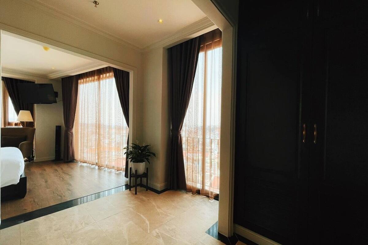 Luxe tweepersoonskamer | Een laptopwerkplek, gratis wifi