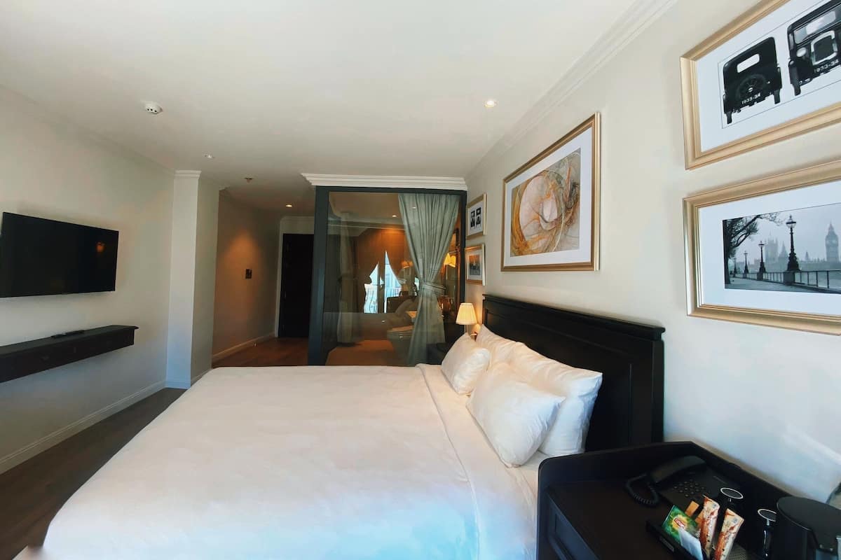 Deluxe Double Room, City View