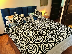 1 chambre, bureau, accès au Wi-Fi (inclus), literie fournie