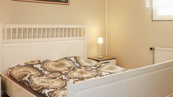 3 bedrooms, individually furnished