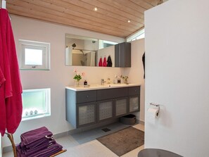 House | Bathroom