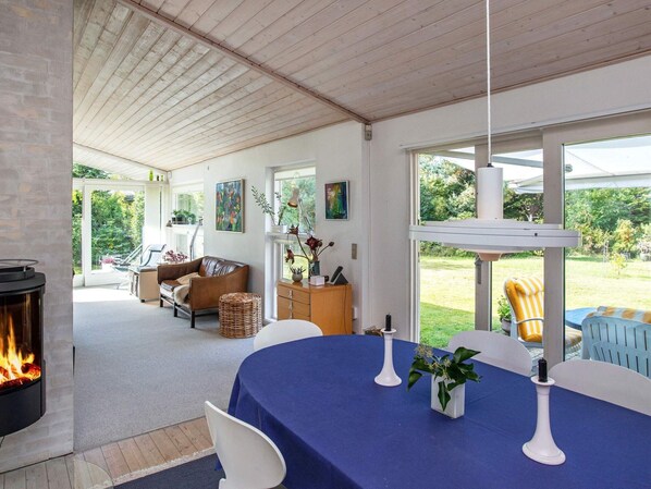 House | Dining
