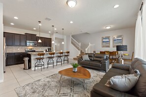 Smart TV, video games