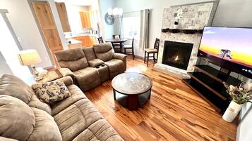 Smart TV, chimenea y servicios de streaming