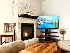 Téléviseur connecté, foyer, services de diffusion en continu