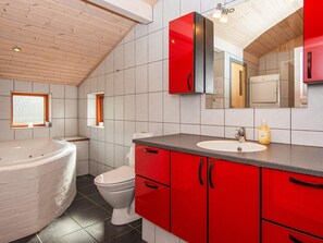 House | Bathroom - 8 Person Holiday Home in Juelsminde (Horsens)
