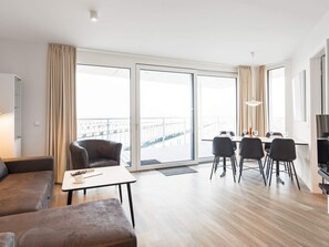 Apartment | Dining