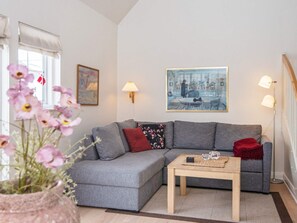 Apartment | Living area - Luxury Retreat in Sondervig - By Traum Ferienwohnungen (Ringkobing)