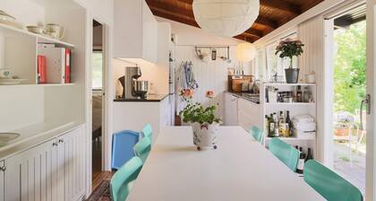 6 Person Holiday Home