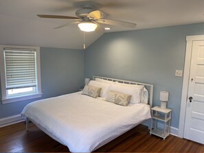 4 bedrooms, WiFi, bed sheets