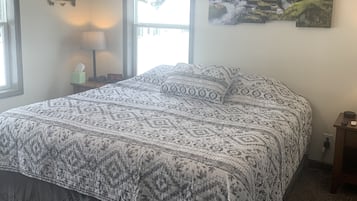 3 chambres, fer et planche à repasser, accès au Wi-Fi (inclus)