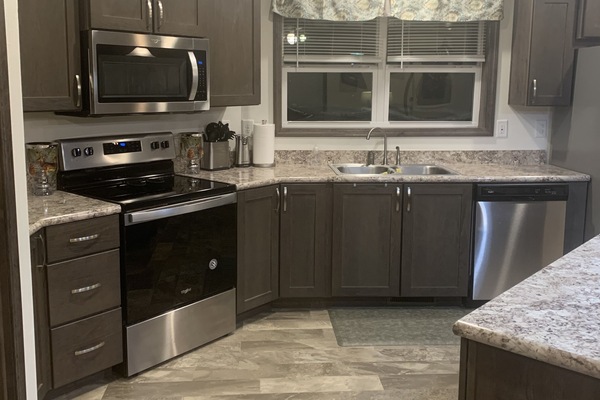 Refrigerador, microondas, horno, placa de cocina