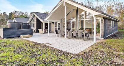5 Star Holiday Home in Vaeggerlose