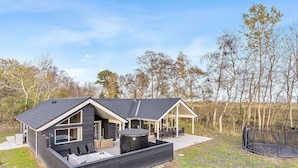House | Outdoor dining - 5 Star Holiday Home in Vaeggerlose (Vaeggerlose)