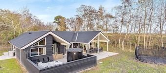 5 Star Holiday Home in Vaeggerlose