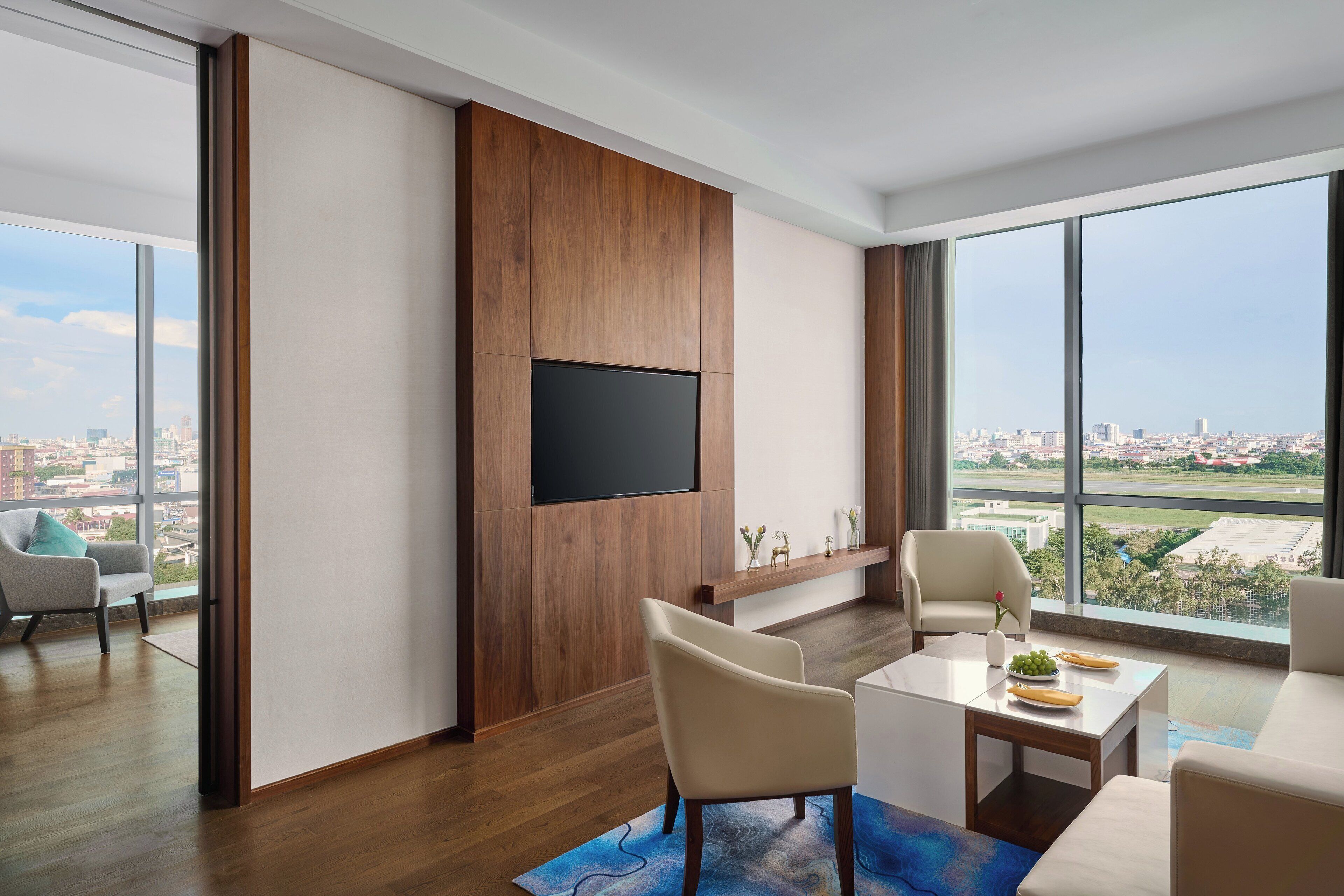 Ylelliset vuodevaatteet, untuvapeitot, pillowtop-patjalliset sängyt