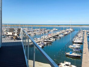 Apartment | Water view