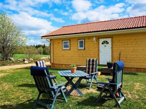 Outdoor dining - 4 Star Holiday Home in Sandhem (Sandhem)