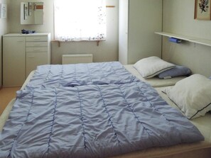 Nhà | 2 phòng ngủ, trang bị nội thất với thiết kế riêng biệt 