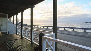 House | Terrace/patio