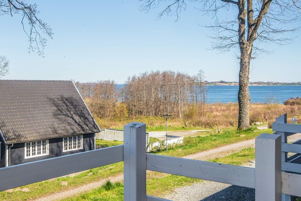 House | Water view