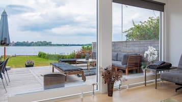 Casa | Vista para a água