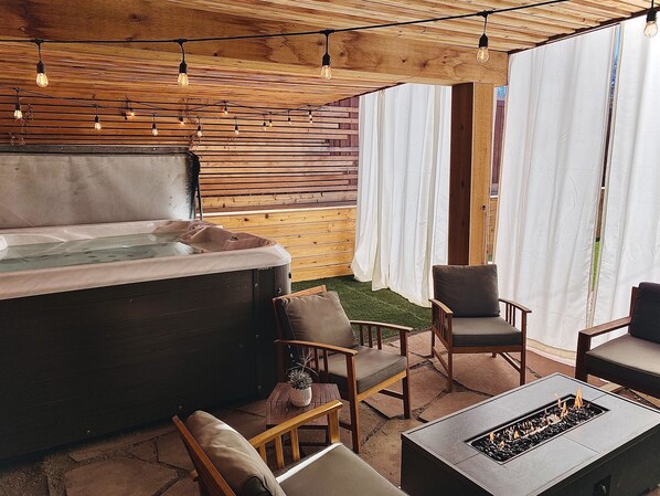 Interior - Denver Escape-10: Patio, Hot Tub, JamRoom, FirePit (Denver)