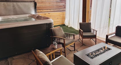 Denver Escape-10: Patio, Hot Tub, JamRoom, FirePit
