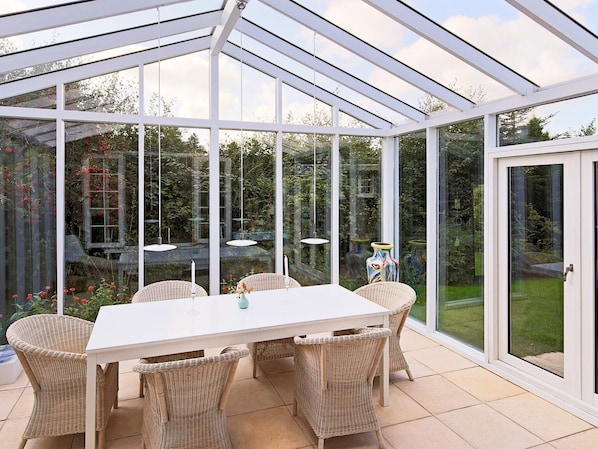 House | Dining
