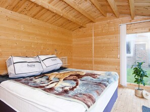 House | 4 bedrooms - 6 Person Holiday Home in Hemmet (Hemmet)