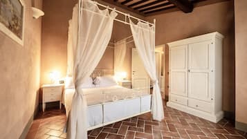 1 habitación y ropa de cama