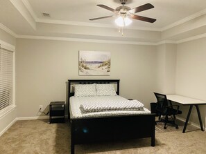 4 Schlafzimmer, Schreibtisch, kostenloses WLAN, Bettwäsche