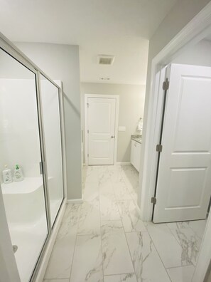 Towels, soap, shampoo, toilet paper