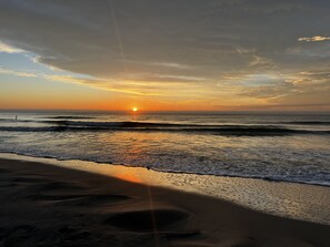 Espreguiçadeiras, toalhas de praia