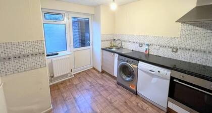 4-Bed House in South London