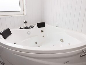 Spa treatment - 4 Star Holiday Home in Hadsund (Hadsund)