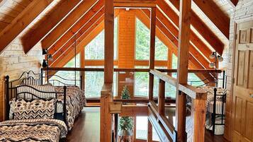 4 bedrooms, WiFi, bed sheets