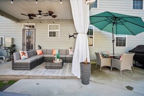 屋外ダイニングエリア